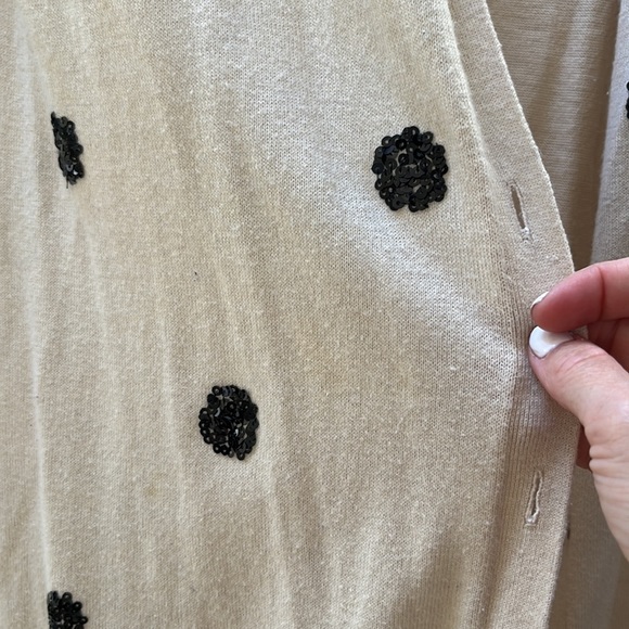 Old navy size M ladies cardigan - Picture 2 of 6